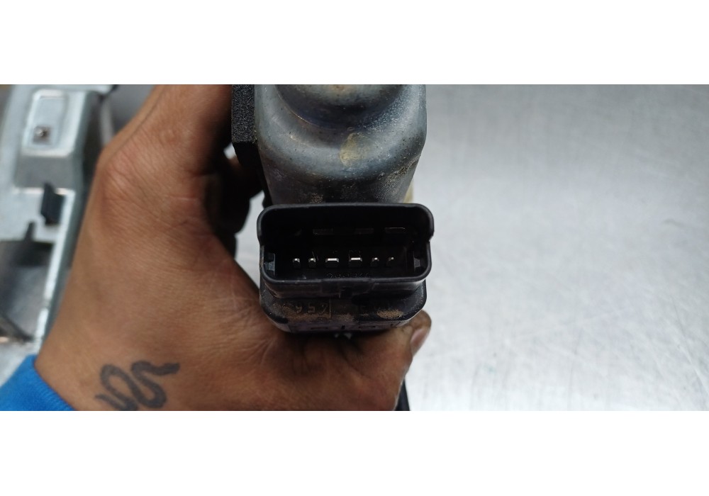 Recambio de elevalunas delantero derecho para renault megane ii berlina 3p confort authentique referencia OEM IAM 8201010927  