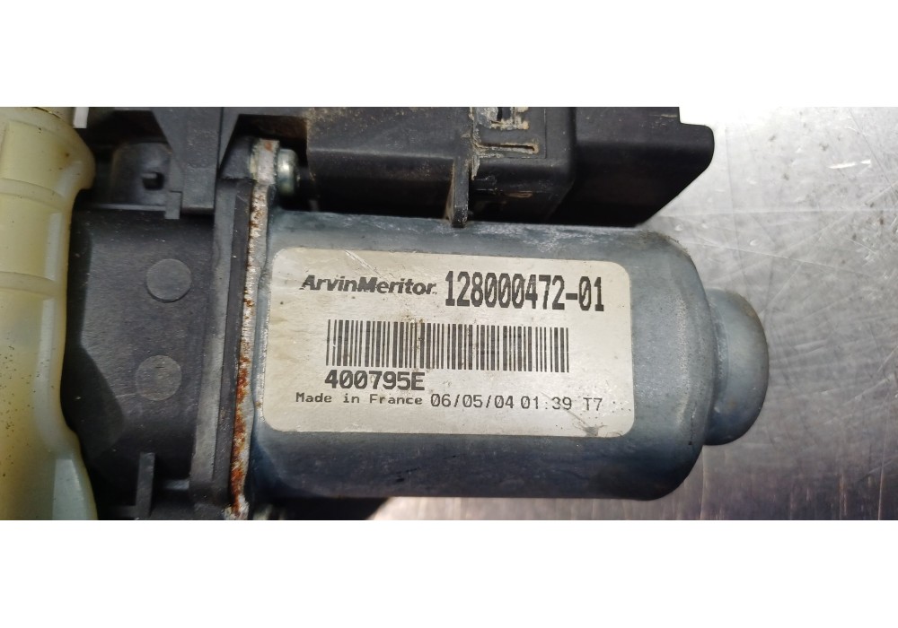 Recambio de elevalunas delantero derecho para renault megane ii berlina 3p confort authentique referencia OEM IAM 8201010927  