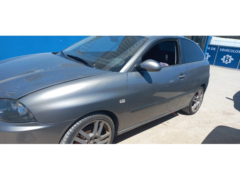 seat ibiza (6l1) del año 2004
