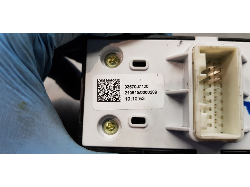 Recambio de mando elevalunas delantero izquierdo para kia ceed sportswagon tech referencia OEM IAM 93570J7120WK 93570J7120 