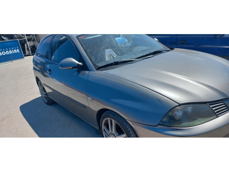 seat ibiza (6l1) del año 2004