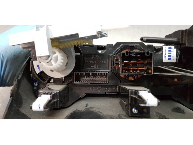 Recambio de mando climatizador para kia rio (yb) business referencia OEM IAM 97250H8020LEF 97250H8020 