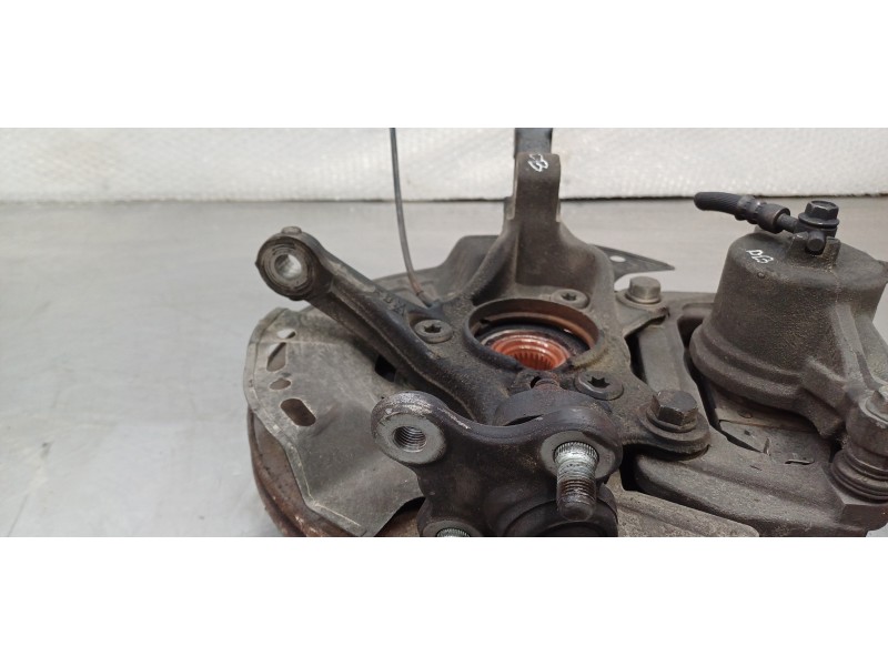 Recambio de mangueta delantera izquierda para kia ceed sportswagon tech referencia OEM IAM 51715G4AA0  