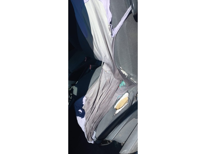 seat ibiza (6l1) del año 2004