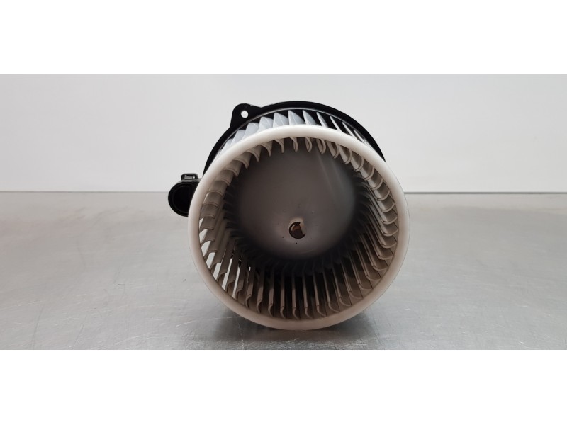 Recambio de motor calefaccion para kia ceed sportswagon tech referencia OEM IAM 97113J7000  