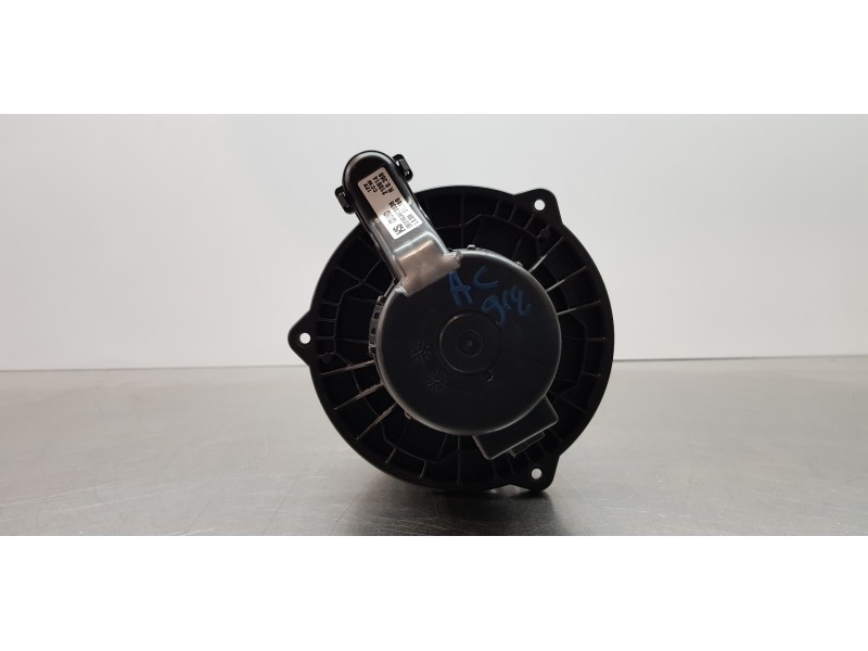 Recambio de motor calefaccion para kia ceed sportswagon tech referencia OEM IAM 97113J7000  