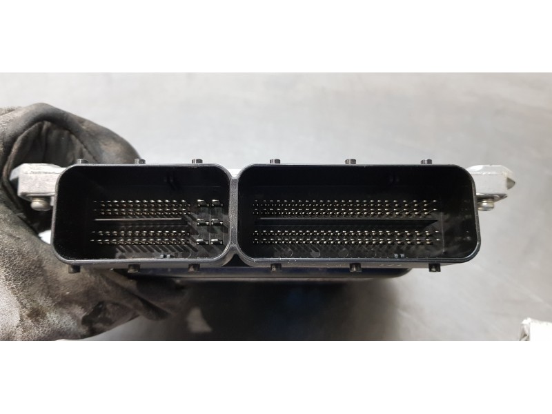 Recambio de centralita motor uce para mitsubishi outlander (gf0) motion 4wd referencia OEM IAM 1860C523  