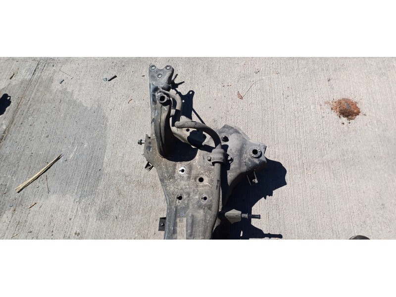 Recambio de puente delantero para kia ceed sportswagon tech referencia OEM IAM 62400J7AA0 62401J7AA0 