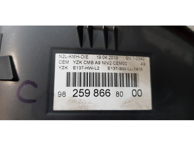 Recambio de cuadro instrumentos para peugeot 208 (p2) active referencia OEM IAM 9825986680  