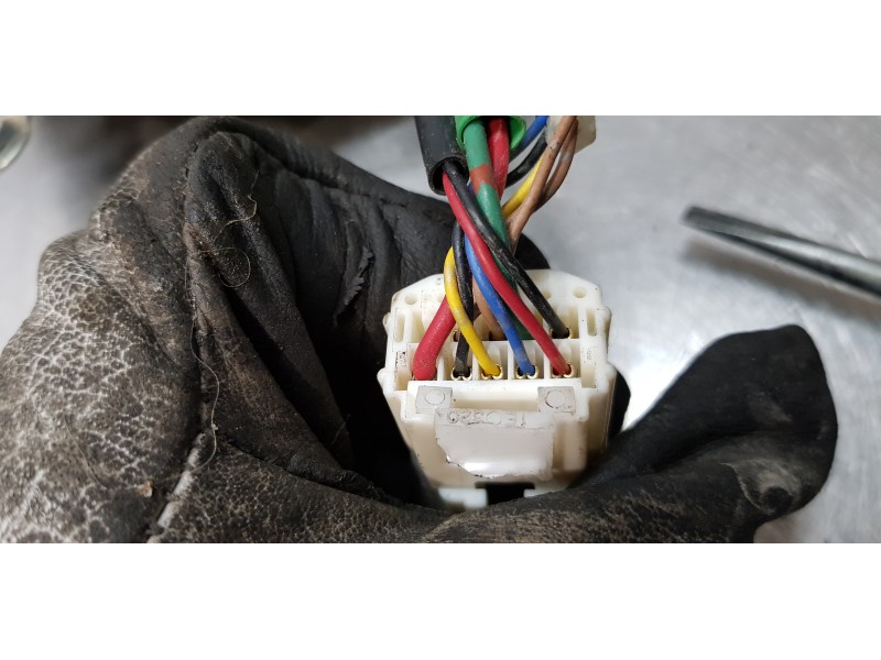 Recambio de cerradura maletero / porton para mitsubishi outlander (gf0) motion 4wd referencia OEM IAM 5808A105  