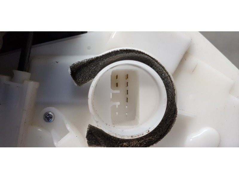 Recambio de cerradura puerta delantera derecha para mitsubishi outlander (gf0) motion 4wd referencia OEM IAM 5715A728  