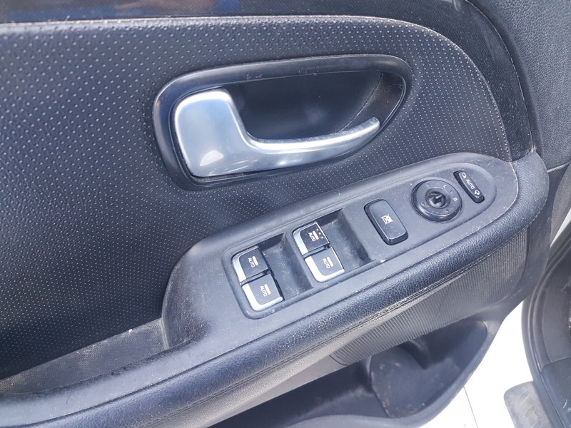 kia carens ( ) del año 2016