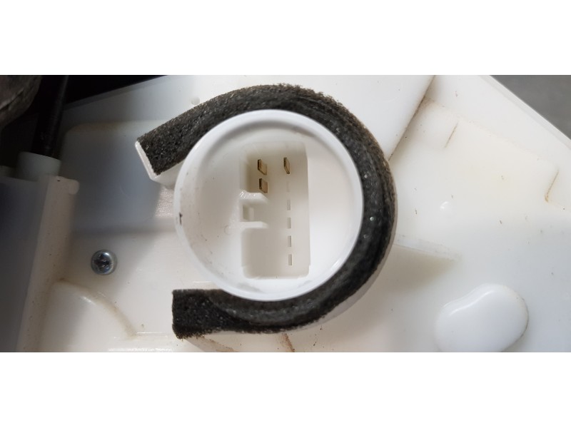 Recambio de cerradura puerta trasera derecha para mitsubishi outlander (gf0) motion 4wd referencia OEM IAM 5745A396  