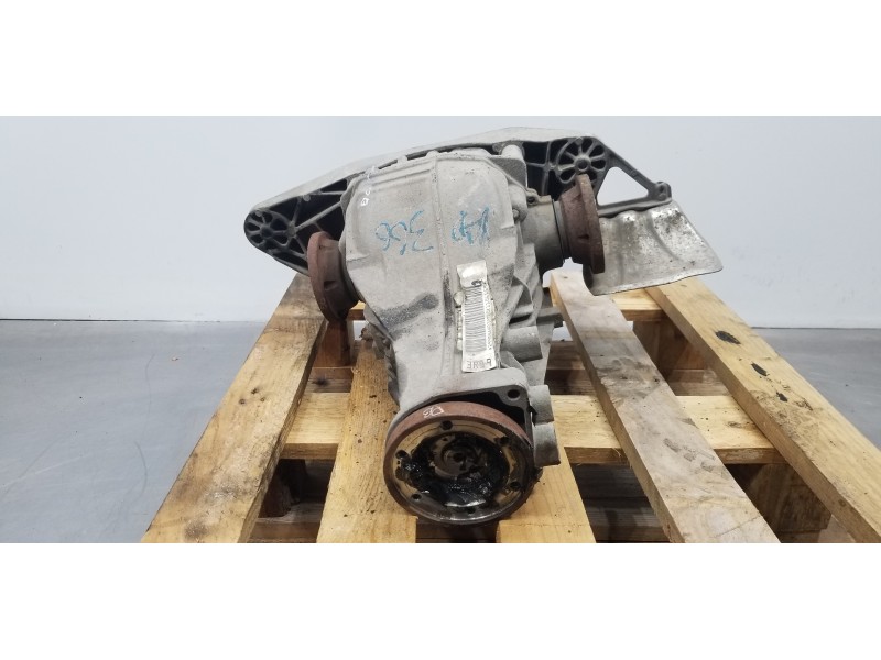 Recambio de diferencial trasero para audi a4 avant (b8) quattro referencia OEM IAM 0BC500044 0AR525083C 