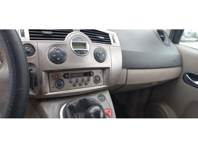 renault scenic ii del año 2003