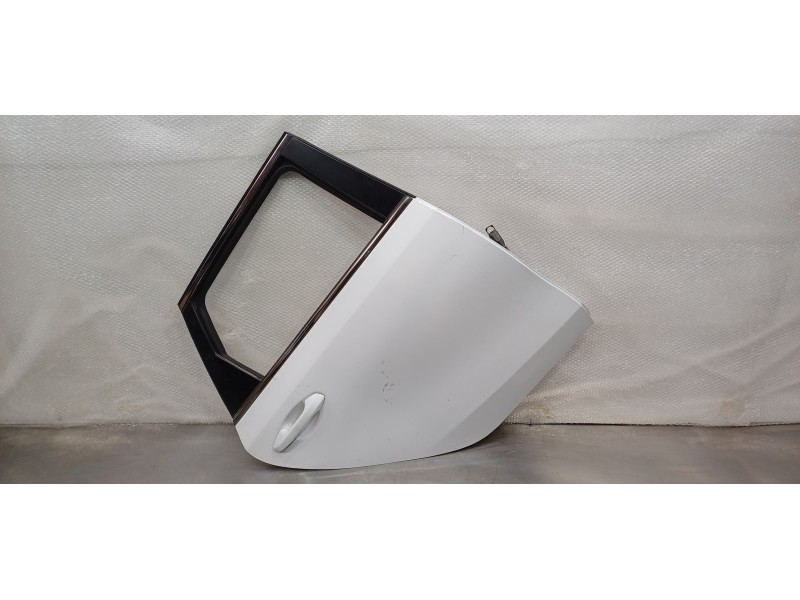 Recambio de puerta trasera derecha para kia ceed sportswagon tech referencia OEM IAM 77004J7200  