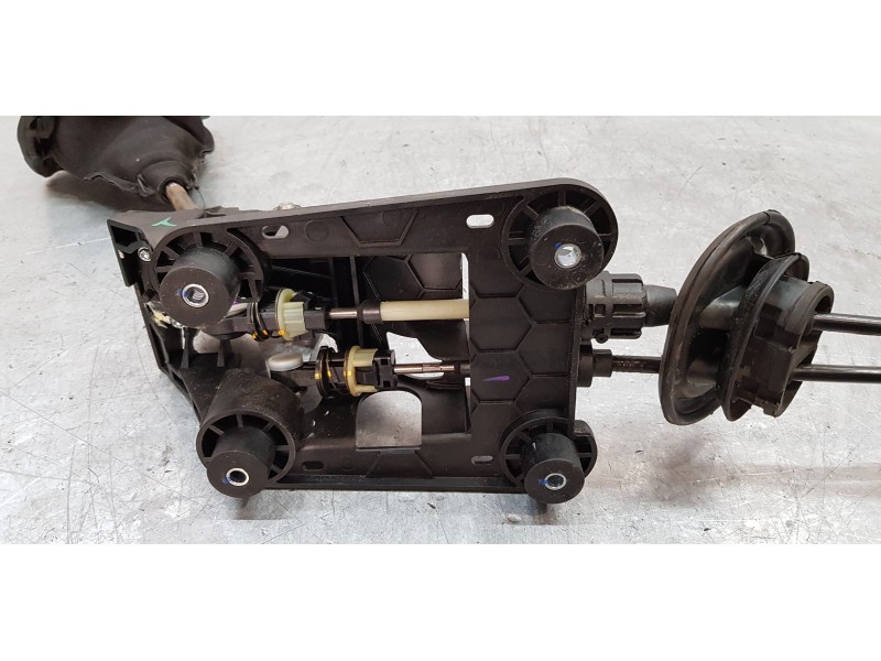 Recambio de varillaje cambio para peugeot 208 (p2) active referencia OEM IAM 9808161780  