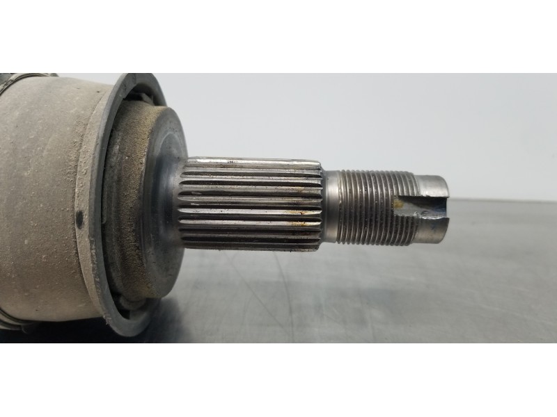 Recambio de transmision trasera izquierda para jeep compass ii longitude 4x4 referencia OEM IAM P68287864AB P68287864AB 