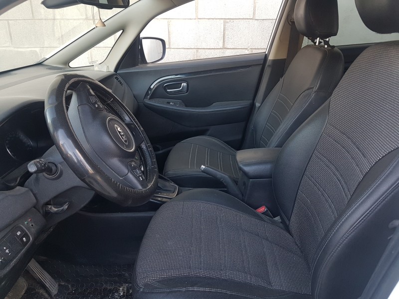 kia carens ( ) del año 2016