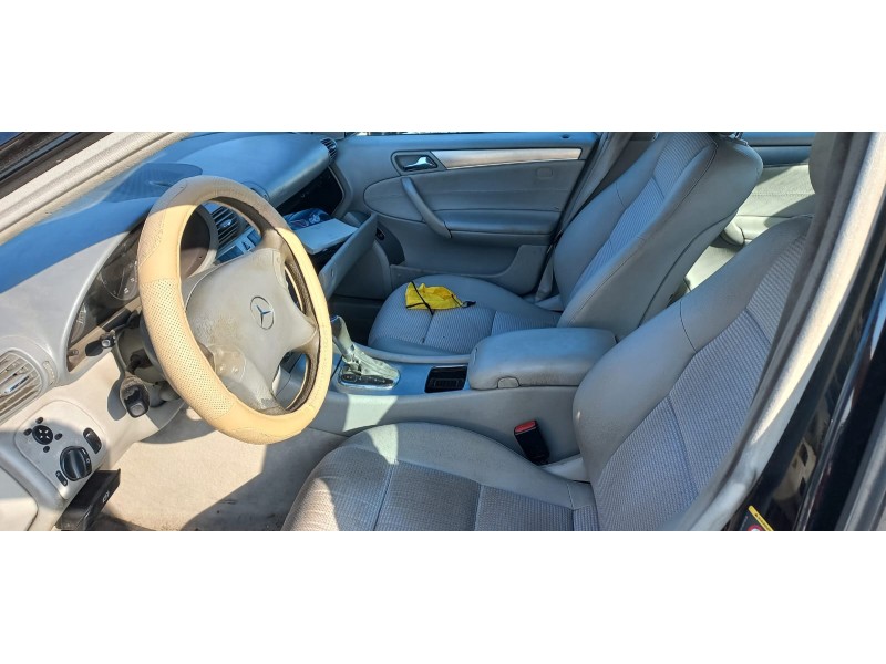 mercedes clase c (w203) berlina del año 2005