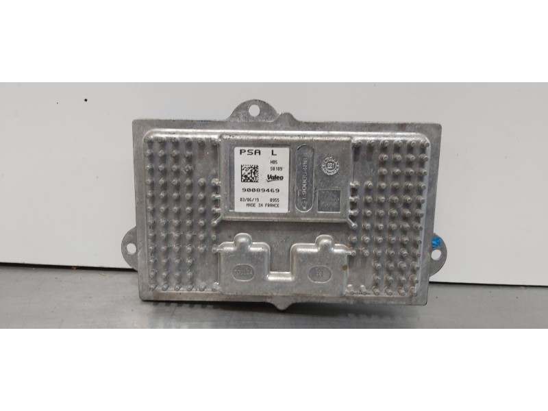 Recambio de centralita faros xenon para peugeot 3008 style referencia OEM IAM 1616879380  