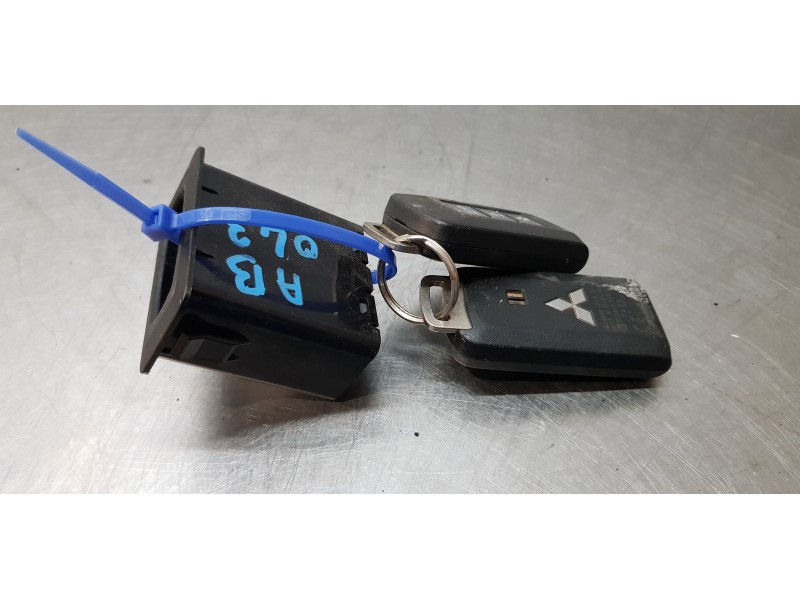 Recambio de conmutador de arranque para mitsubishi outlander (gf0) motion 4wd referencia OEM IAM 8637B116  