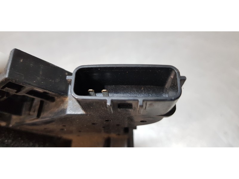 Recambio de cerradura puerta delantera derecha para nissan micra (k13) visia first referencia OEM IAM Y2613510  