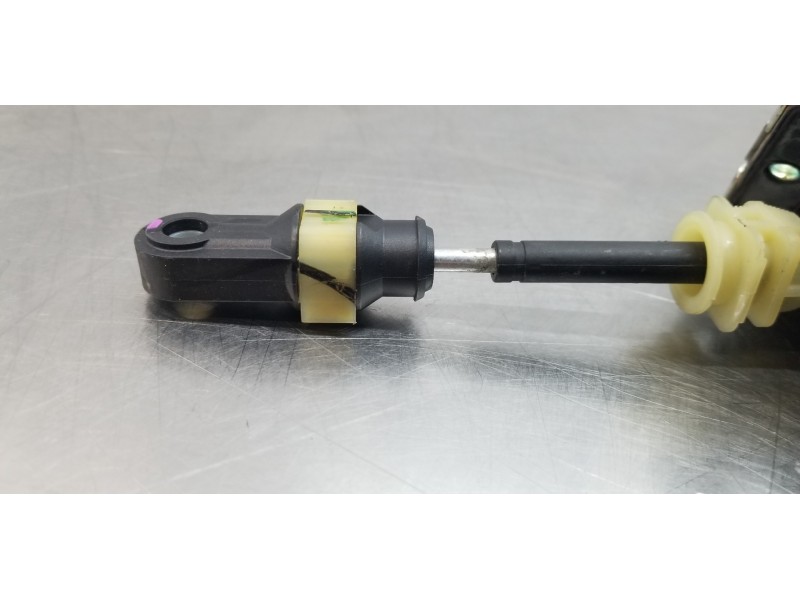 Recambio de varillaje cambio para jeep compass ii longitude 4x4 referencia OEM IAM 68260500AB 00534364030 P68260500AB