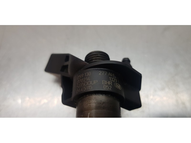 Recambio de inyector para volkswagen touareg (7l6) v6 tdi referencia OEM IAM 059130277AH  