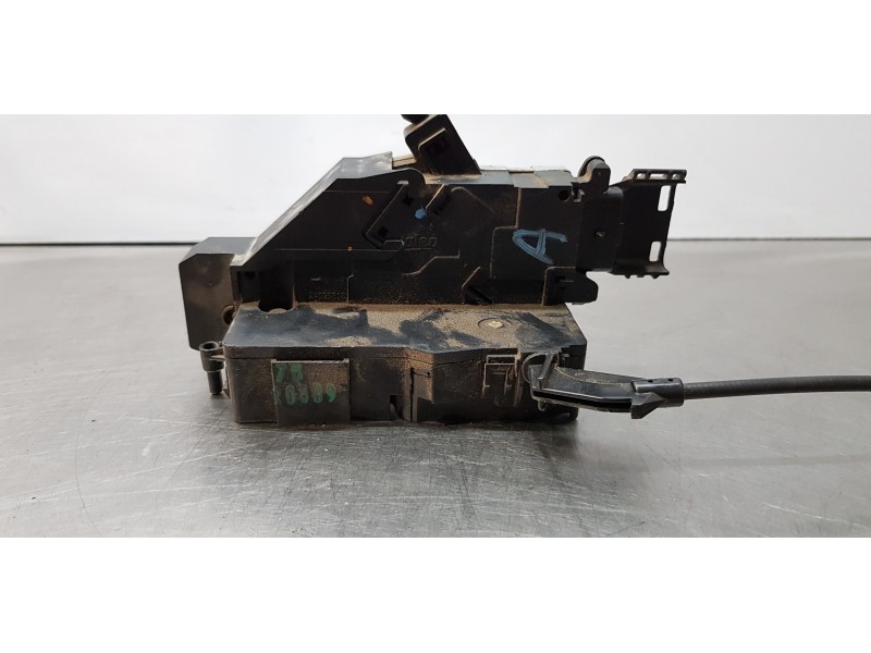 Recambio de cerradura puerta trasera derecha para citroen c3 picasso exclusive referencia OEM IAM 24103158   Recambio de cerradura puerta trasera derecha para citroen c3 picasso exclusive referencia OEM IAM 24103158