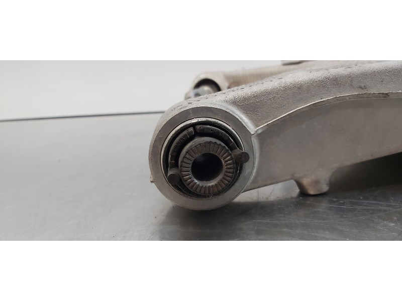 Recambio de brazo suspension inferior trasero derecho para volvo xc60 inscription awd referencia OEM IAM 32246511  