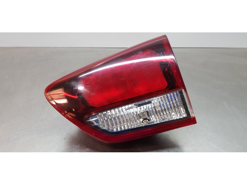 Recambio de piloto trasero derecho interior para kia carens ( ) basic referencia OEM IAM 92404A4500   Recambio de piloto trasero derecho interior para kia carens ( ) basic referencia OEM IAM 92404A4500