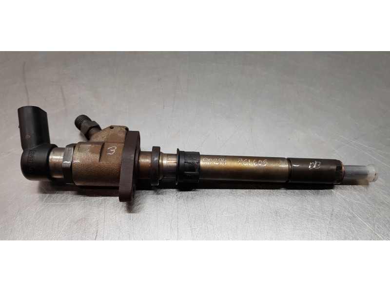 Recambio de inyector para citroen c4 grand picasso exclusive referencia OEM IAM 9658194180  