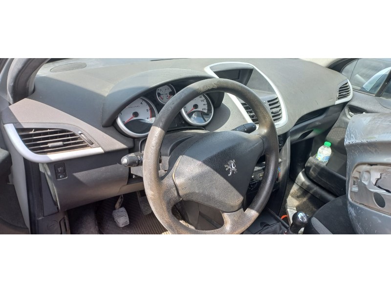 peugeot 207 del año 2009