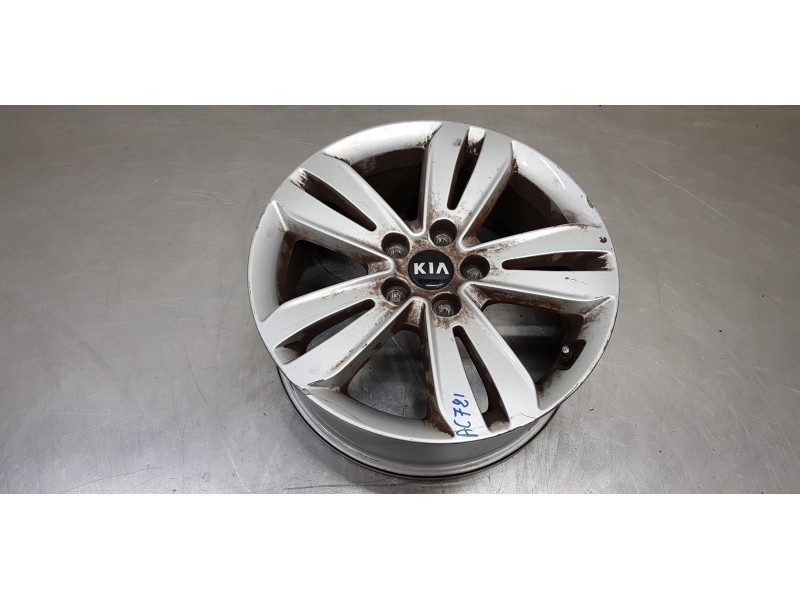 Recambio de llanta para kia sportage emotion 2wd referencia OEM IAM 52910F1200  