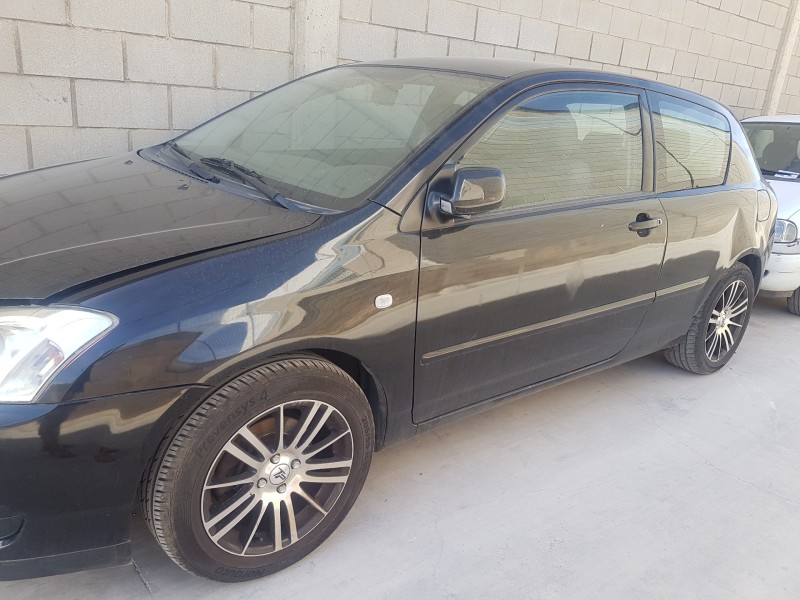 toyota corolla (e12) del año 2003