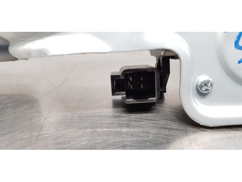 Recambio de motor limpia trasero para hyundai tucson style 4wd referencia OEM IAM 98700D300  