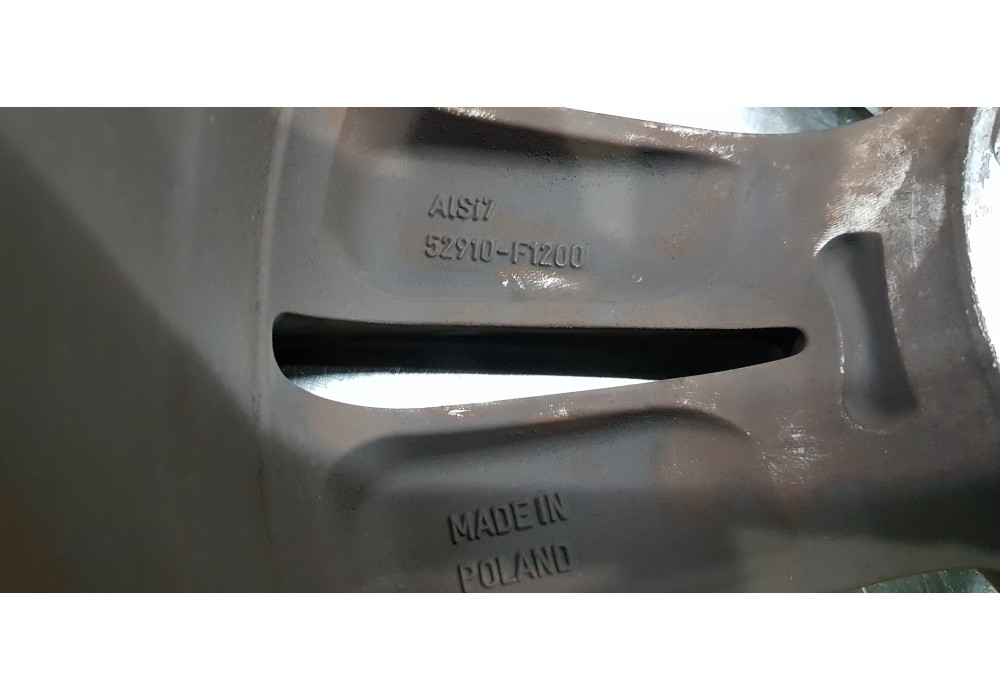 Recambio de llanta para kia sportage emotion 2wd referencia OEM IAM 52910F1200  