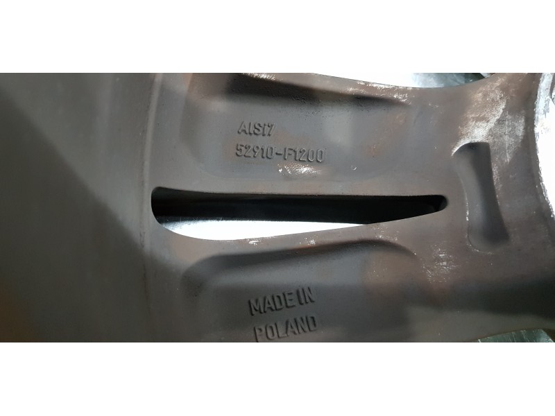 Recambio de llanta para kia sportage emotion 2wd referencia OEM IAM 52910F1200  