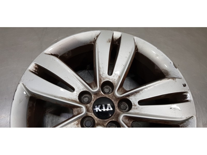Recambio de llanta para kia sportage emotion 2wd referencia OEM IAM 52910F1200  