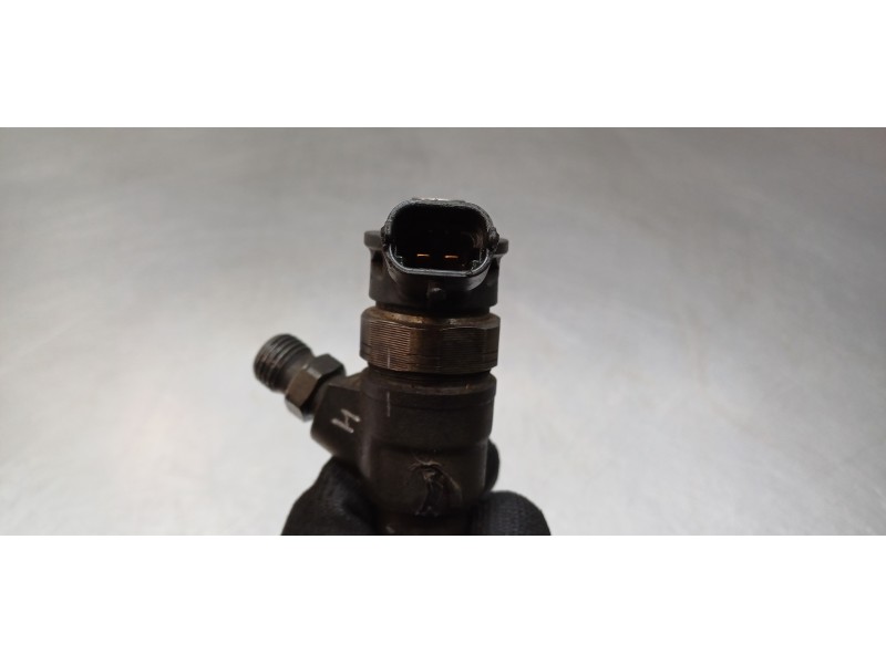 Recambio de inyector para dacia logan ii ambiance referencia OEM IAM H8201108033 0445110485  Recambio de inyector para dacia logan ii ambiance referencia OEM IAM H8201108033 0445110485