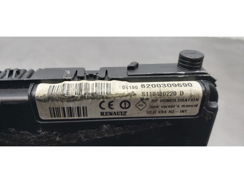 Recambio de modulo electronico para renault scenic ii authentique referencia OEM IAM 8200309690  