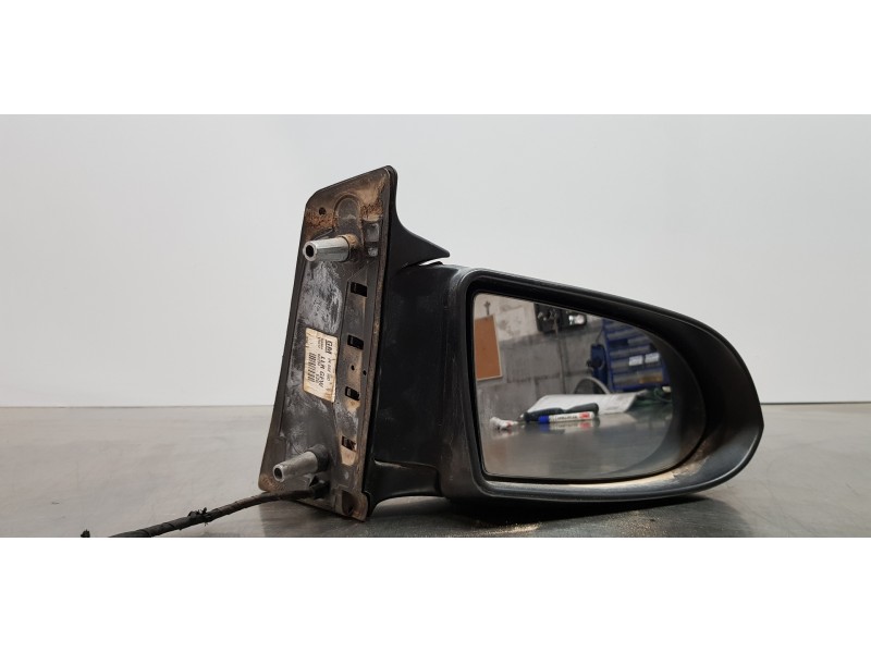 Recambio de retrovisor derecho para opel zafira a blue line referencia OEM IAM 24462384 24462380 