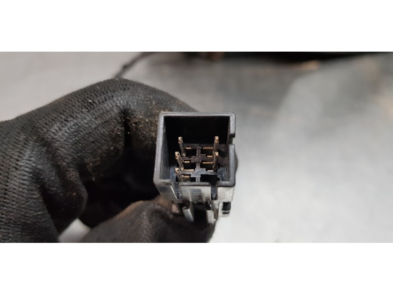 Recambio de retrovisor derecho para opel zafira a blue line referencia OEM IAM 24462384 24462380 