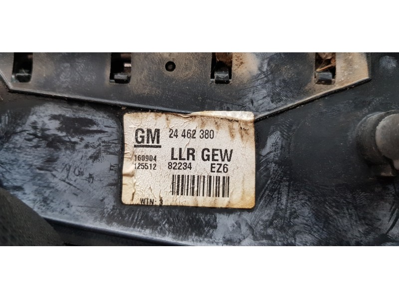 Recambio de retrovisor derecho para opel zafira a blue line referencia OEM IAM 24462384 24462380 