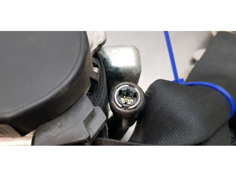 Recambio de cinturon seguridad delantero derecho para renault laguna iii expression referencia OEM IAM 868840031R  