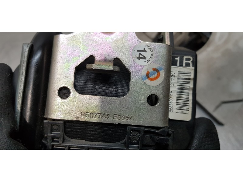 Recambio de cinturon seguridad delantero derecho para renault laguna iii expression referencia OEM IAM 868840031R  