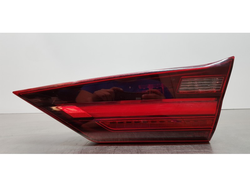 Recambio de piloto trasero derecho interior para bmw serie 1 lim. (f40) 116d referencia OEM IAM 63217450652  