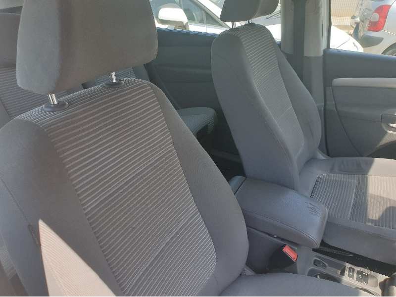 seat alhambra (710) del año 2011