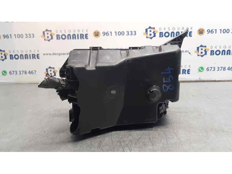 Recambio de caja reles / fusibles para toyota rav 4 (a3) sol referencia OEM IAM 8266242190  